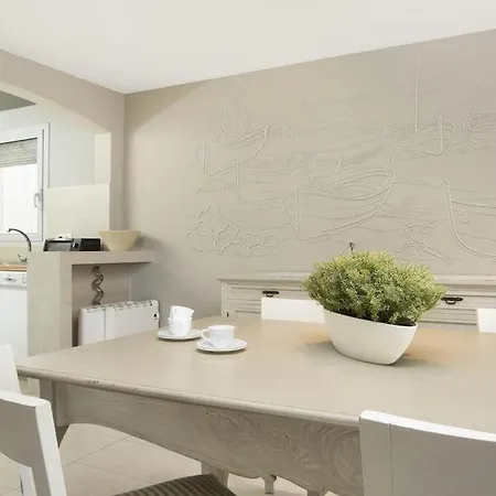 Sleeps 4 Pool * Llafranc