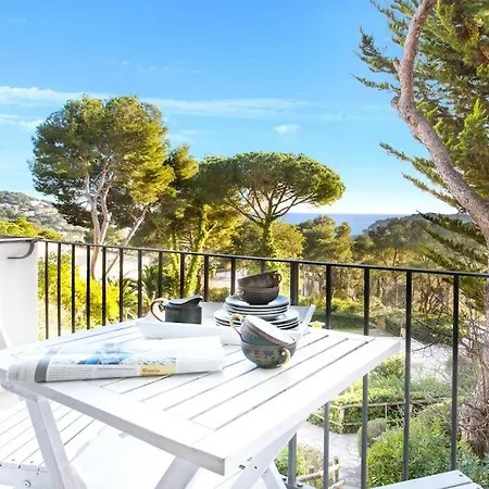Apartament Sleeps 4 Pool