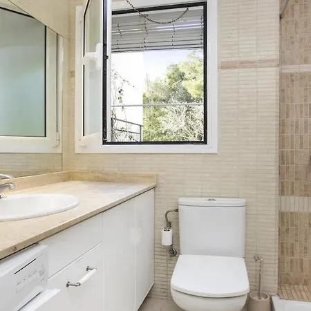 Apartament Sleeps 4 Pool