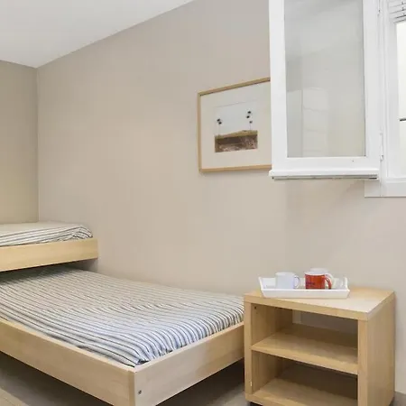 Apartament Sleeps 4 Pool
